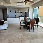 Apartamento en Cartagena con vista al mar
